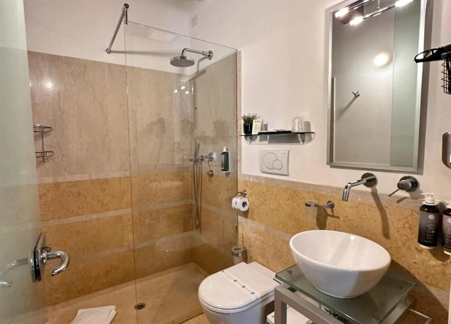 Maison d'hôtes Truly Verona - Delle Erbe Suites