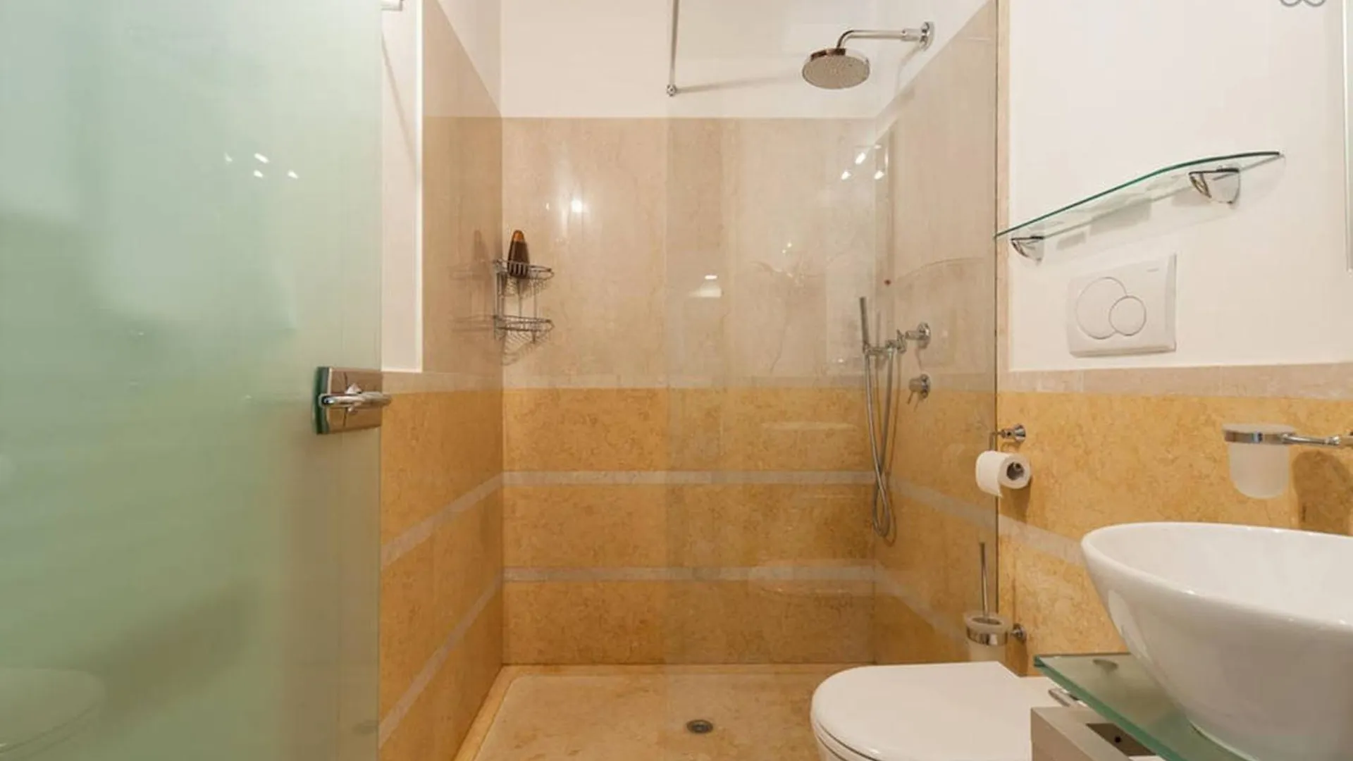 Truly Verona - Delle Erbe Suites 0*,